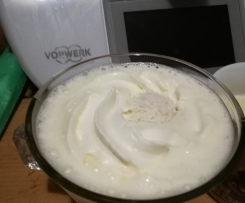 Kalorienbombastische weiße Schokomilch mit Raffaello