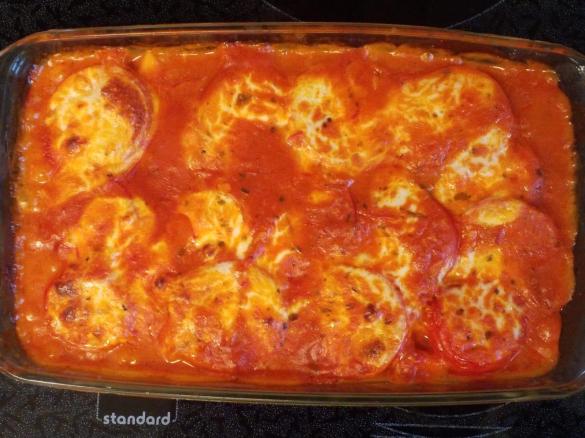 Tortellini- Tomaten- Mozzarella- Auflauf