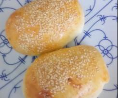 Sesam-Joghurt-Brötchen