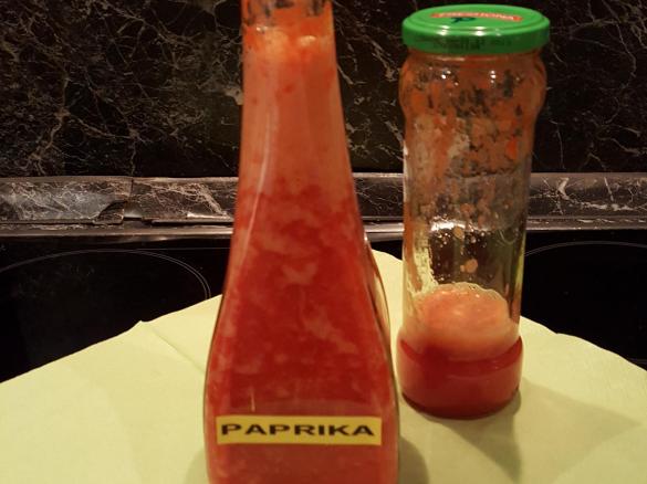 Salatdressing-Grundstock Paprika