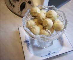 René s Pralinen mit Eierlikör und Mandeln..