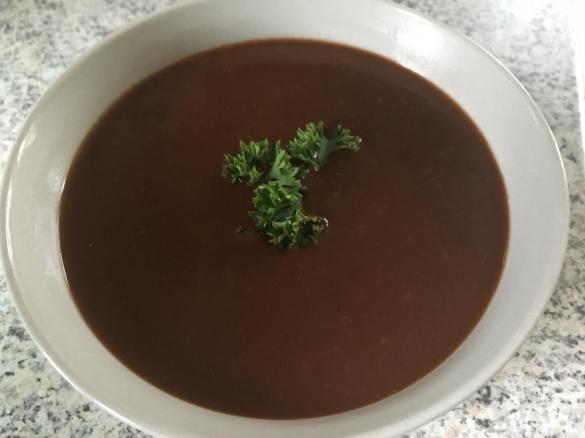 Aromatische dunkle Bratensoße/Bratensauce