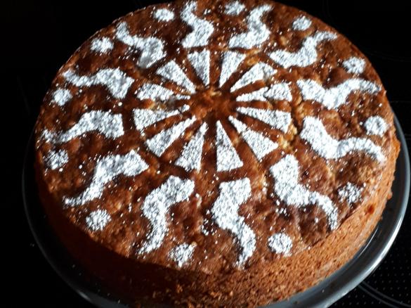 Saftiger Apfel-Marzipan-Kuchen