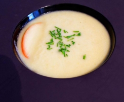 Apfel-Sellerie-Cremesuppe