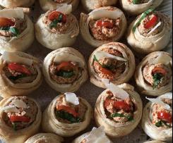 Mediterran gefüllte Blätterteigpastetchen