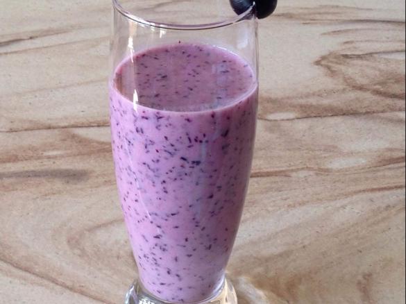 Bananen-Blaubeer-Smoothie