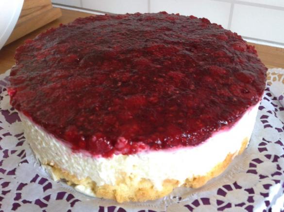 Milchreiskuchen mit Himbeeren