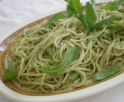 Spaghetti al pesto di zucchine e rucola