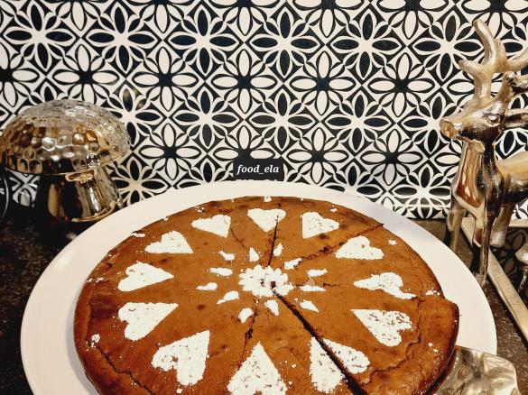 Flacher saftiger Schokoladen - Dessert - Kuchen