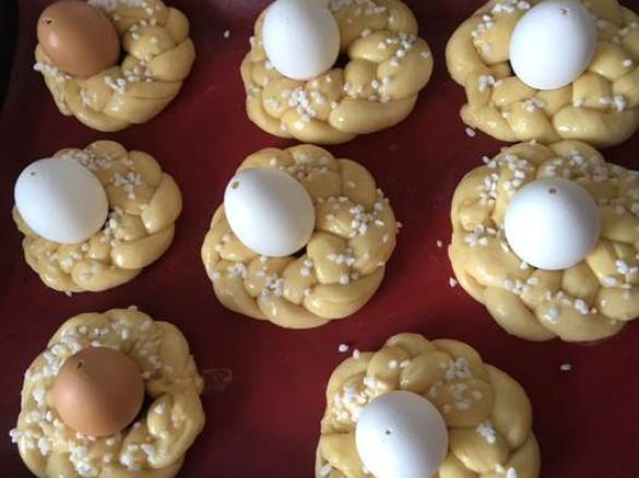 Osternest/Osterbrot