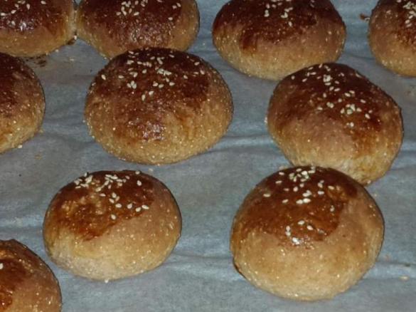 Dinkel Frühstücksweckerl