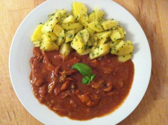 Hähnchen Geschnetzeltes mit Brokkolli u Petersilienkartoffeln 