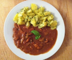 Hähnchen Geschnetzeltes mit Brokkolli u Petersilienkartoffeln 