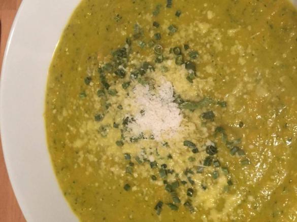 Single Karotten Zucchini Cremesuppe