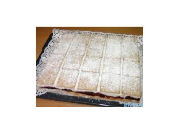 Variation von Himbeerschnitten