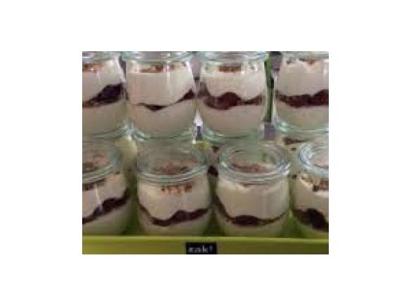 Himbeer-Schichtdessert