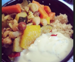 Marrokanischer Gemüsetopf mit Couscous und Minzjoghurt