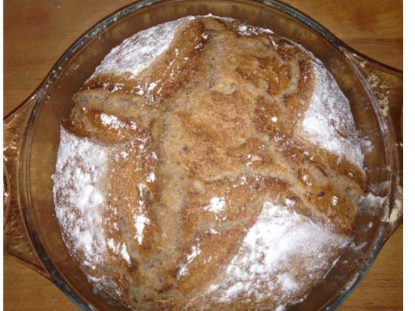 Variation von Dinkel-Roggen Brot 