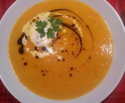 Kürbis-Mango-Suppe