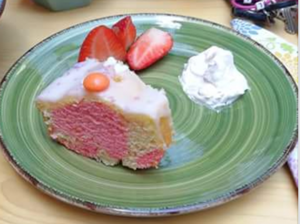 Saftiger Zitronenkuchen, super fluffig und zitronig. Nebenbei auch noch Vegan.