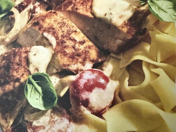 Hähnchen in Parmesansoße