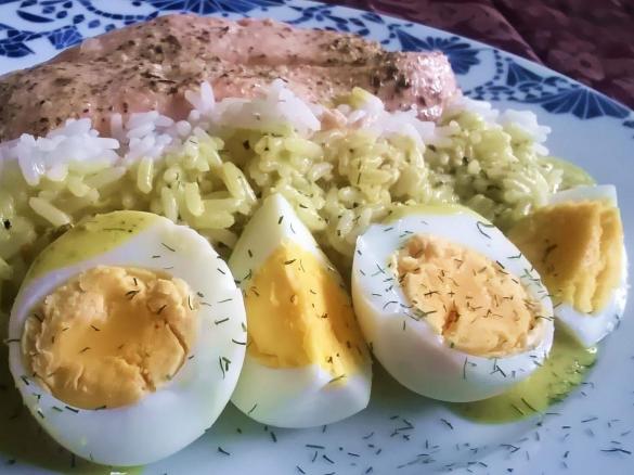Lachs / Curry-Reis / Blumenkohl / Eier