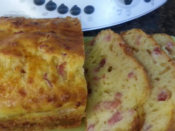 Französischer Käse-Speck Kuchen