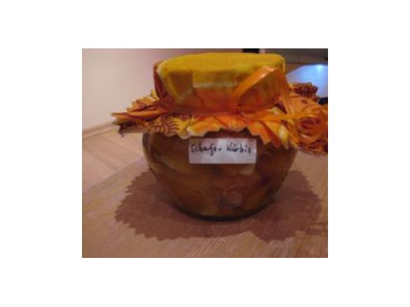 Kürbis scharf eingelegt