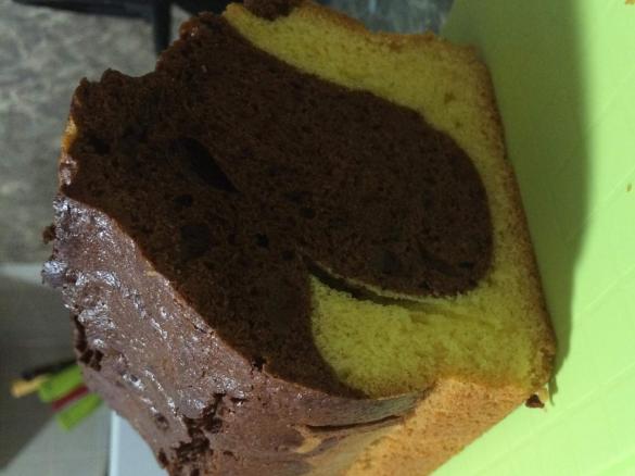 Eierlikörkuchen schwarz/ weiß sehr luftig und saftig