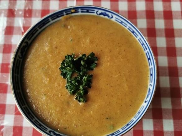 Brotsuppe - ideal, um altes Brot zu verwerten