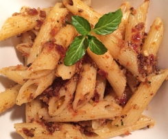 Paranuss-Pesto mit Tomaten