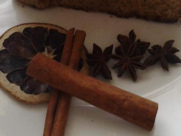 Weihnachtlicher Gewürzkuchen