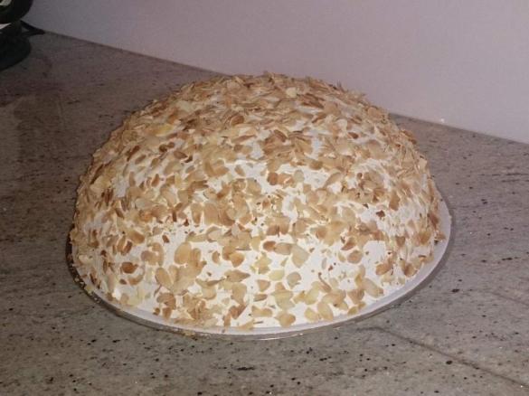 Malakow mit Pfirsichstreifen - Kuppeltorte