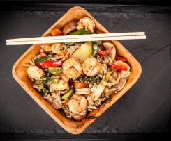 Thai-Curry mit Gemüse, Garnelen und Reis