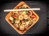 Thai-Curry mit Gemüse, Garnelen und Reis