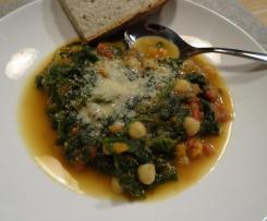 Gemüsesuppe mit Spinat und Kichererbsen