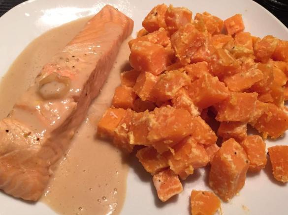 Marinierter Wasabi-Lachs mit Süßkartoffeln