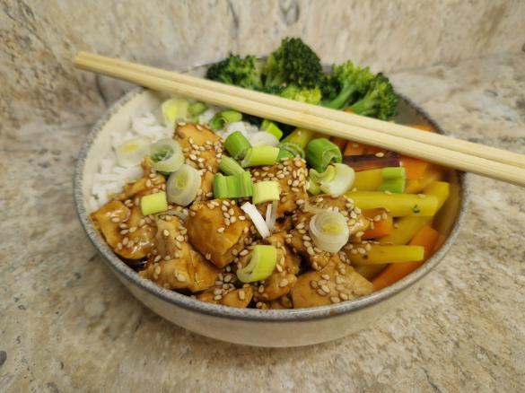 Hähnchen mit Soja-Sesam-Honig Sauce