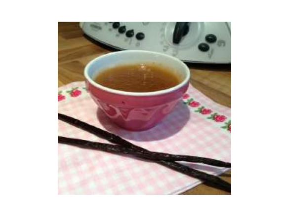 Rhabarberkonfitüre mit Vanille, Orange und Zitrone