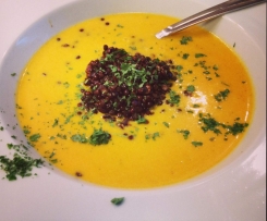 Karotten Ingwer Suppe mit Beluga Linsen - vegetarisch vegan