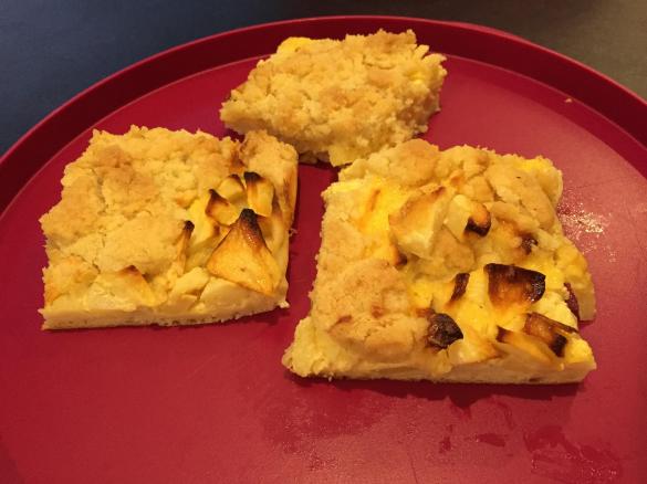 Apfelkuchen mit Quark und Streusel