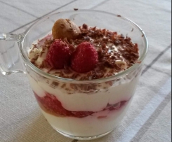 Himbeermascarponequark mit Amarettini