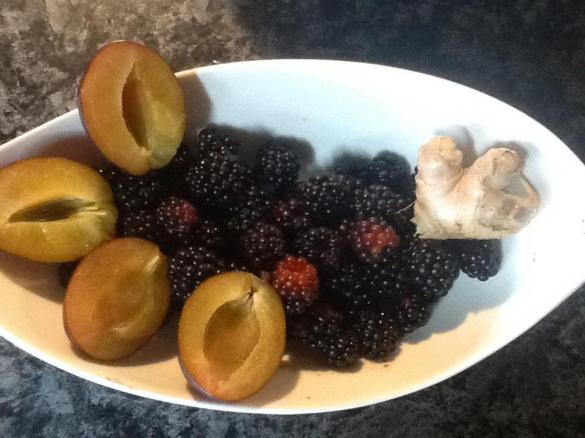 BROMBEER-ZWETSCHGEN-INGWERMARMELADE