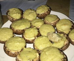 Gefüllte Champignons mit Cashew-Basilikum-Creme
