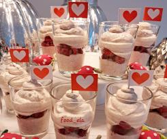 Quark - Dessert mit Kaffee, Zartbitter - Schokolade und Himbeeren