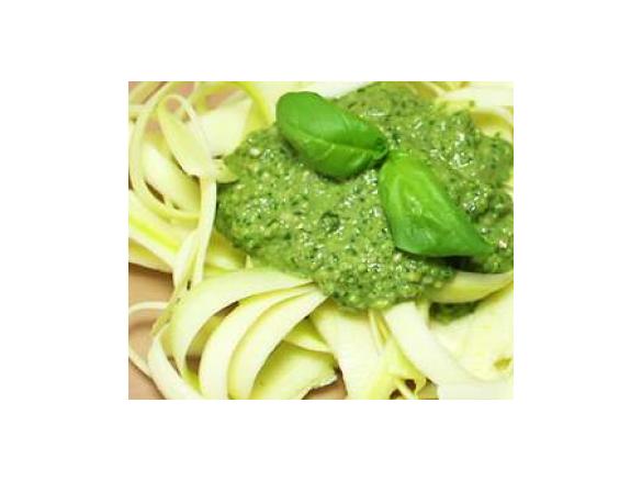 Basilikum-Pesto mit Cashewkernen
