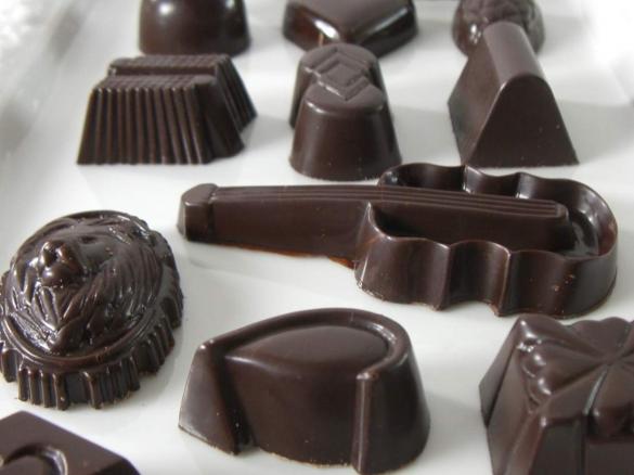 Pralinenfüllung Nougat-Krokant Ganache