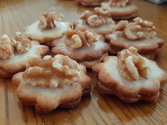 Omas Walnussplätzchen