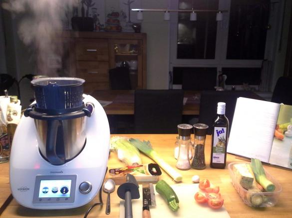 Bandnudel-Broccoligratin mit Lachs