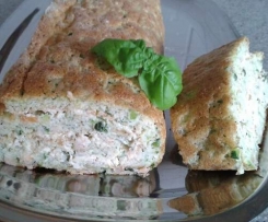 Zucchini-Rolle mit Tomaten oder Lachs gefüllt